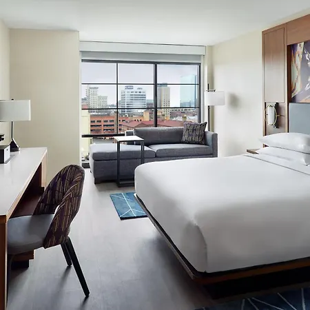 Marriott Knoxville Downtown-3